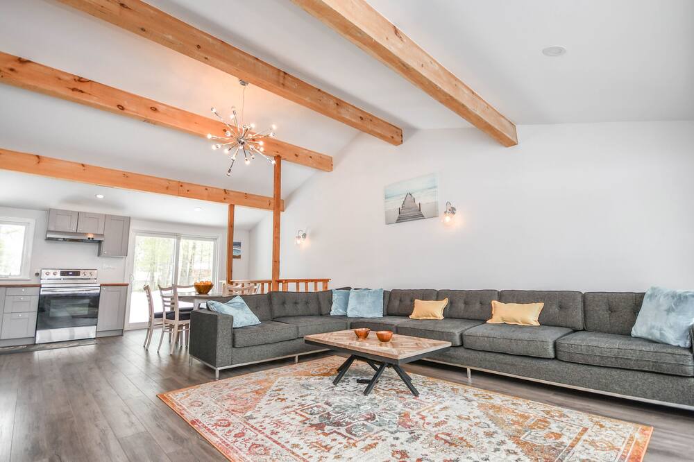 Photo of Livingroom in Lafontaine