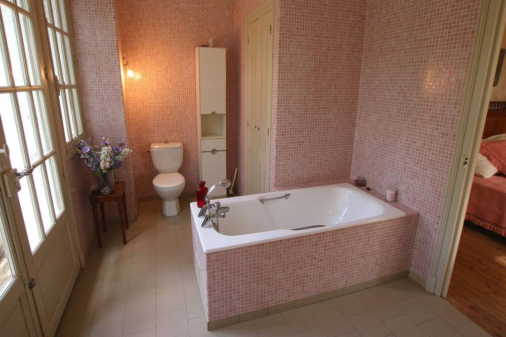 Photo of Bathroom in Saint-Brevin-l'Ocean