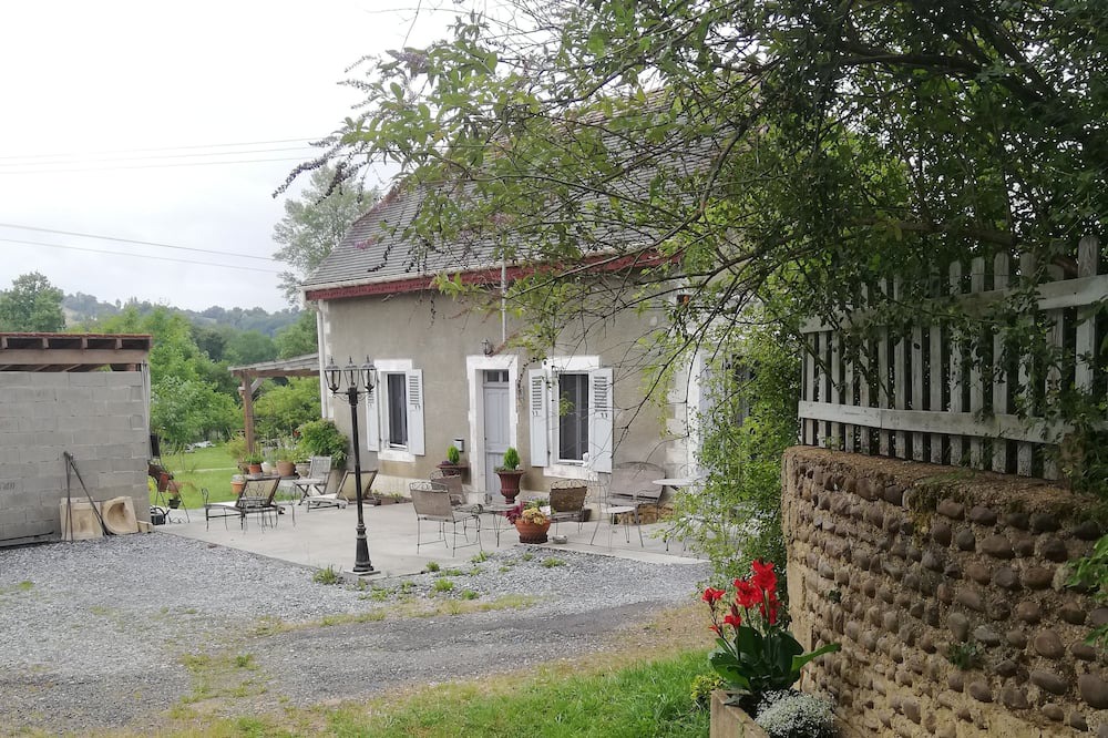 Photo of Others in Theze