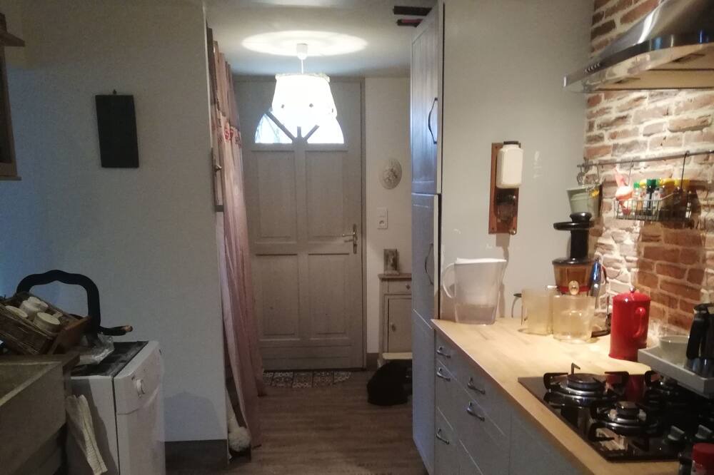 Photo of Others in Theze