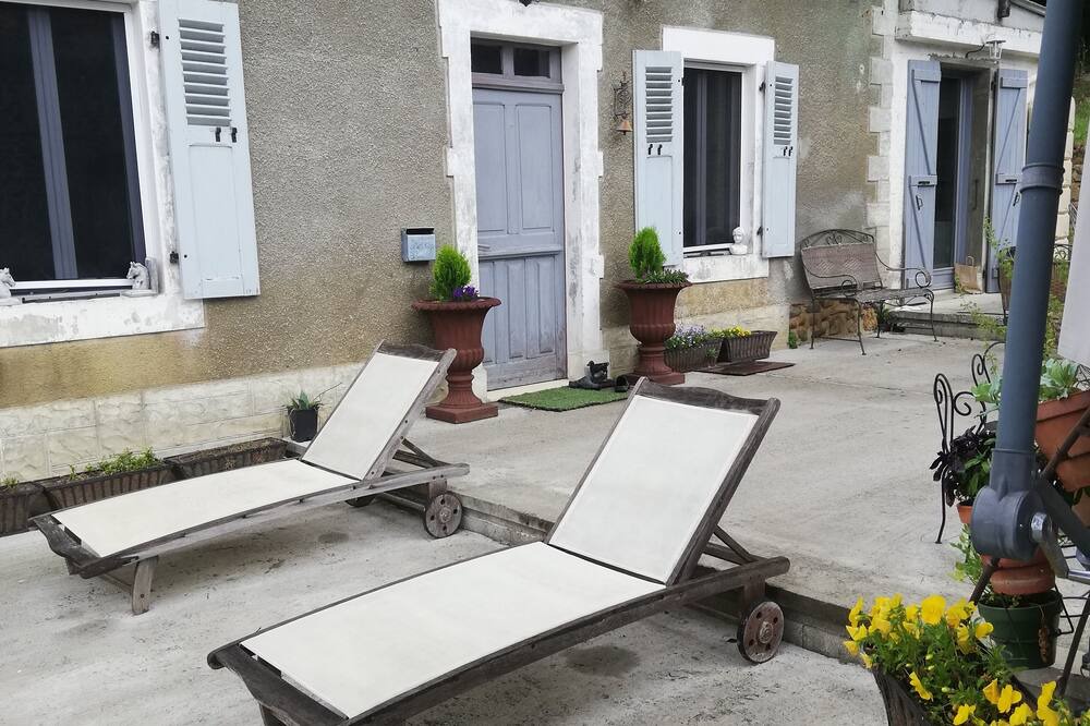 Photo of Others in Theze