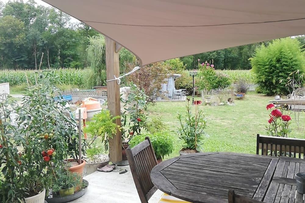 Photo of Patio Balcony in Theze