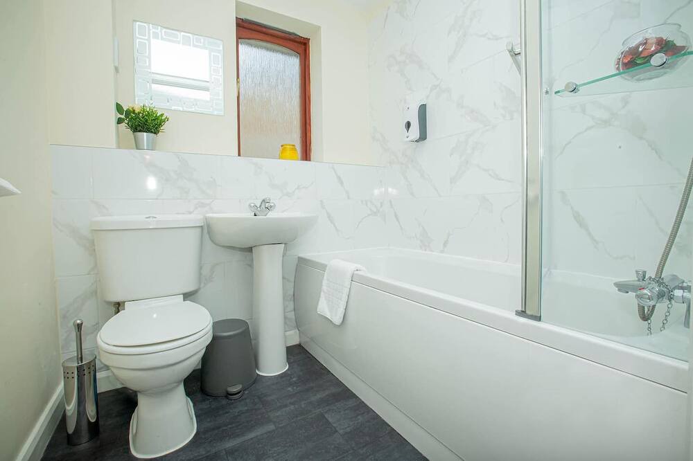 Photo of Bathroom in Corby