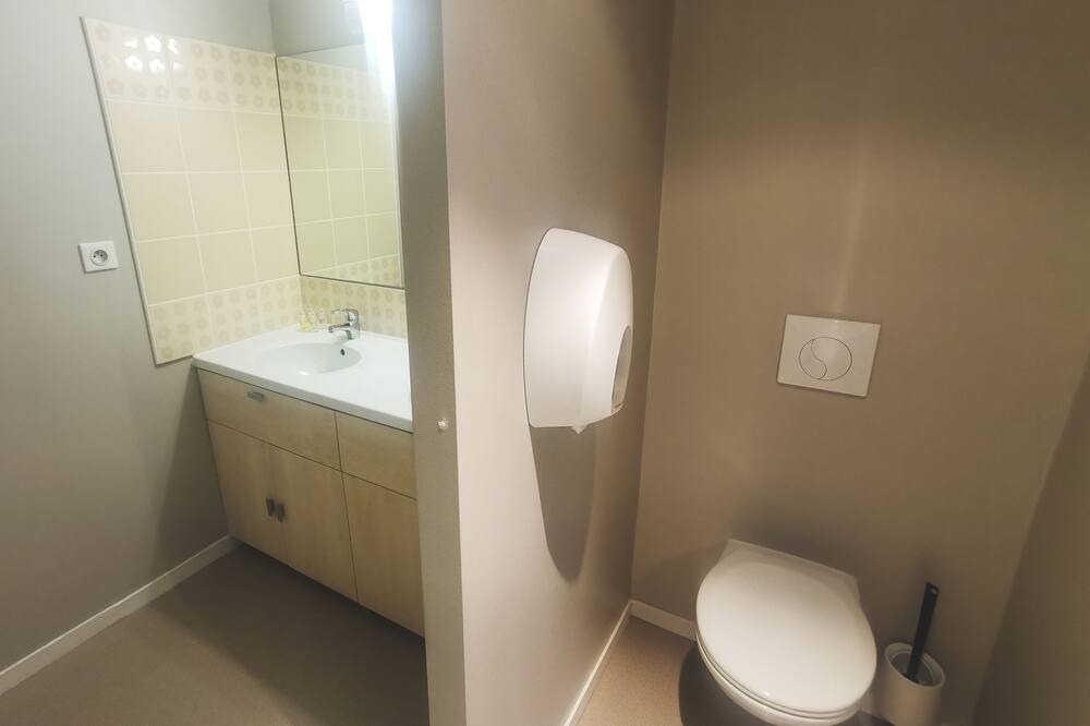 Photo of Bathroom in Le Brugeron