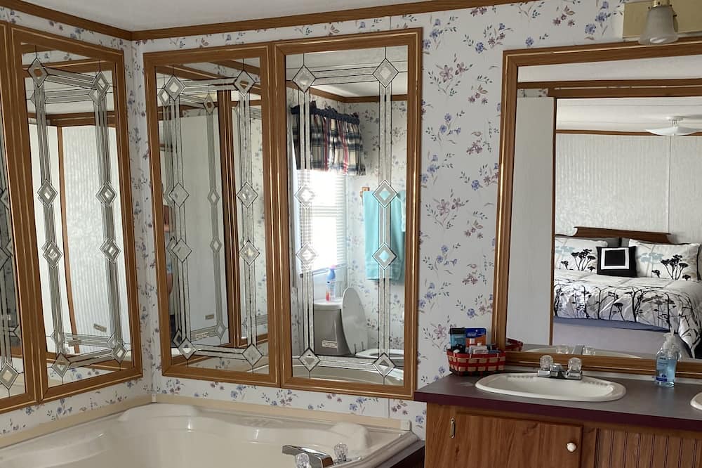 Photo of Bathroom in Harper