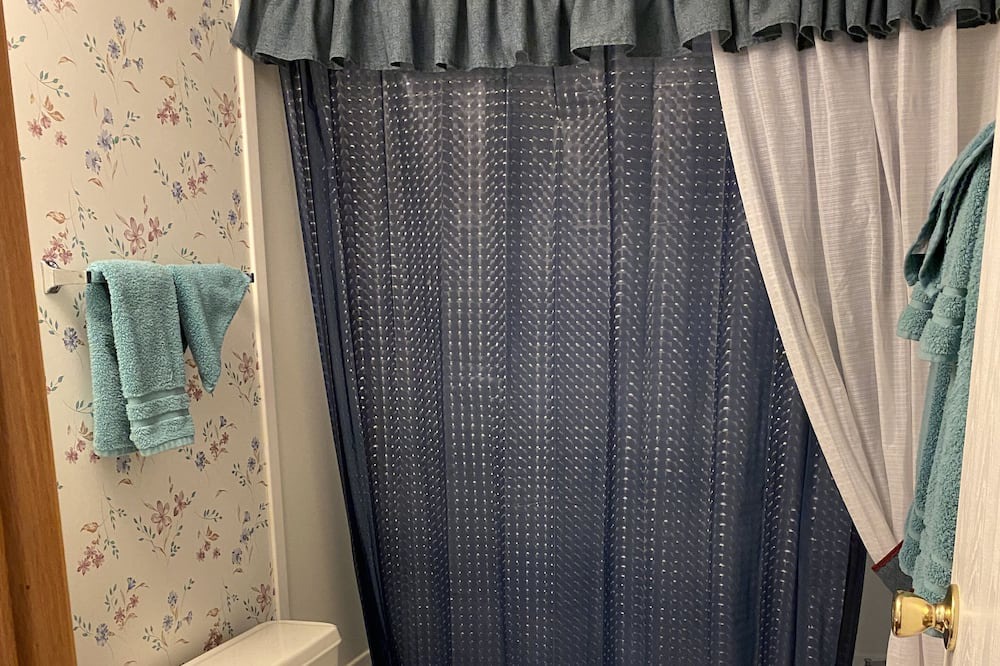 Photo of Bathroom in Harper