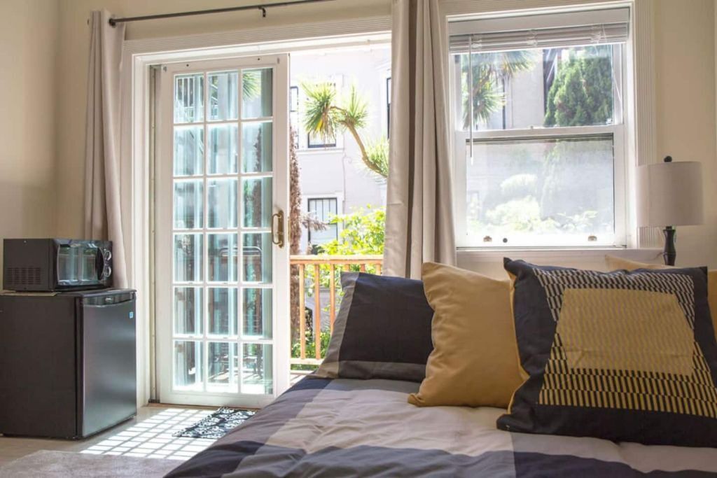 Photo of Others in Russian Hill