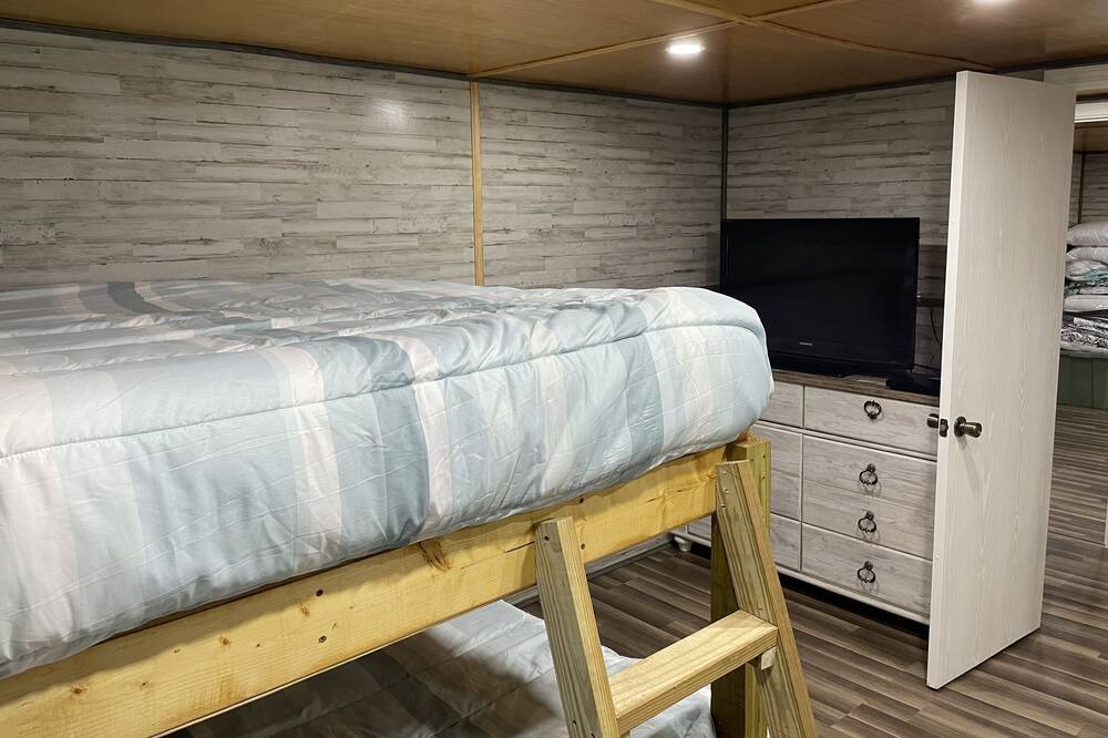 Photo of Bedroom in Big Creek