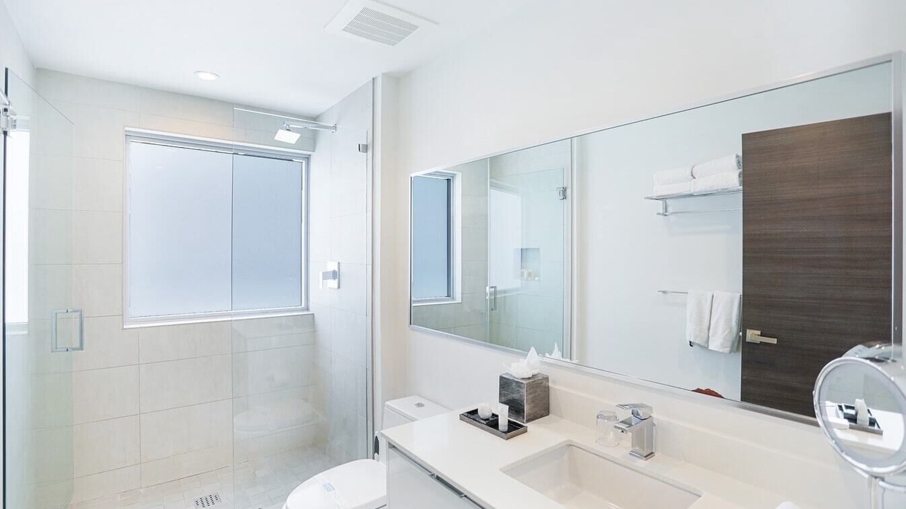 Photo of Bathroom in Hollywood