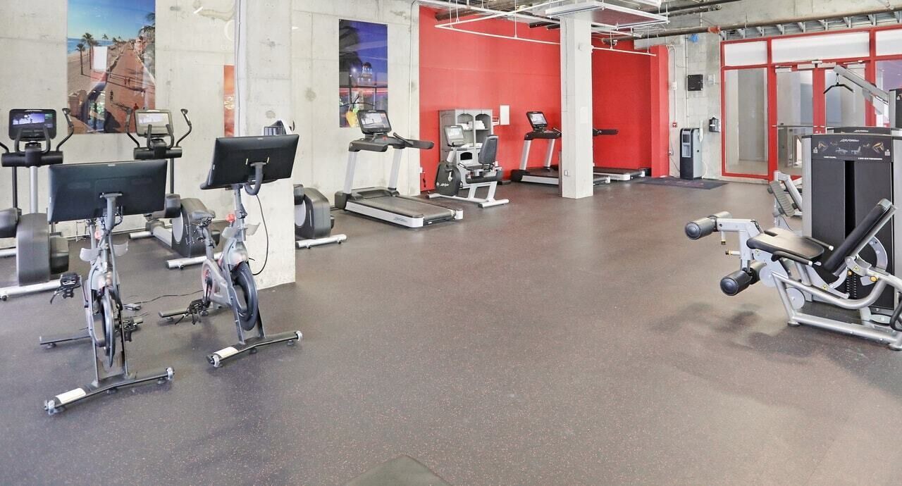 Photo of Others in Hollywood