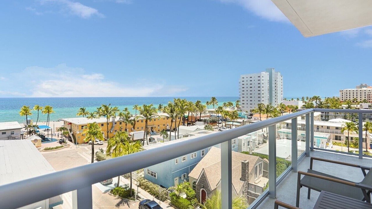 Photo of Outdoor in Hollywood