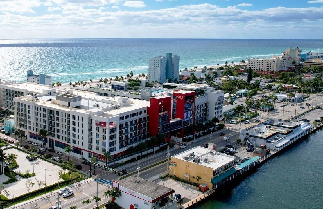 Photo of Outdoor in Hollywood