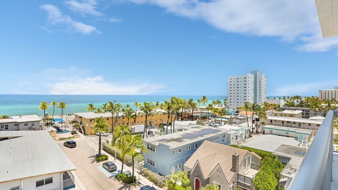 Photo of Outdoor in Hollywood