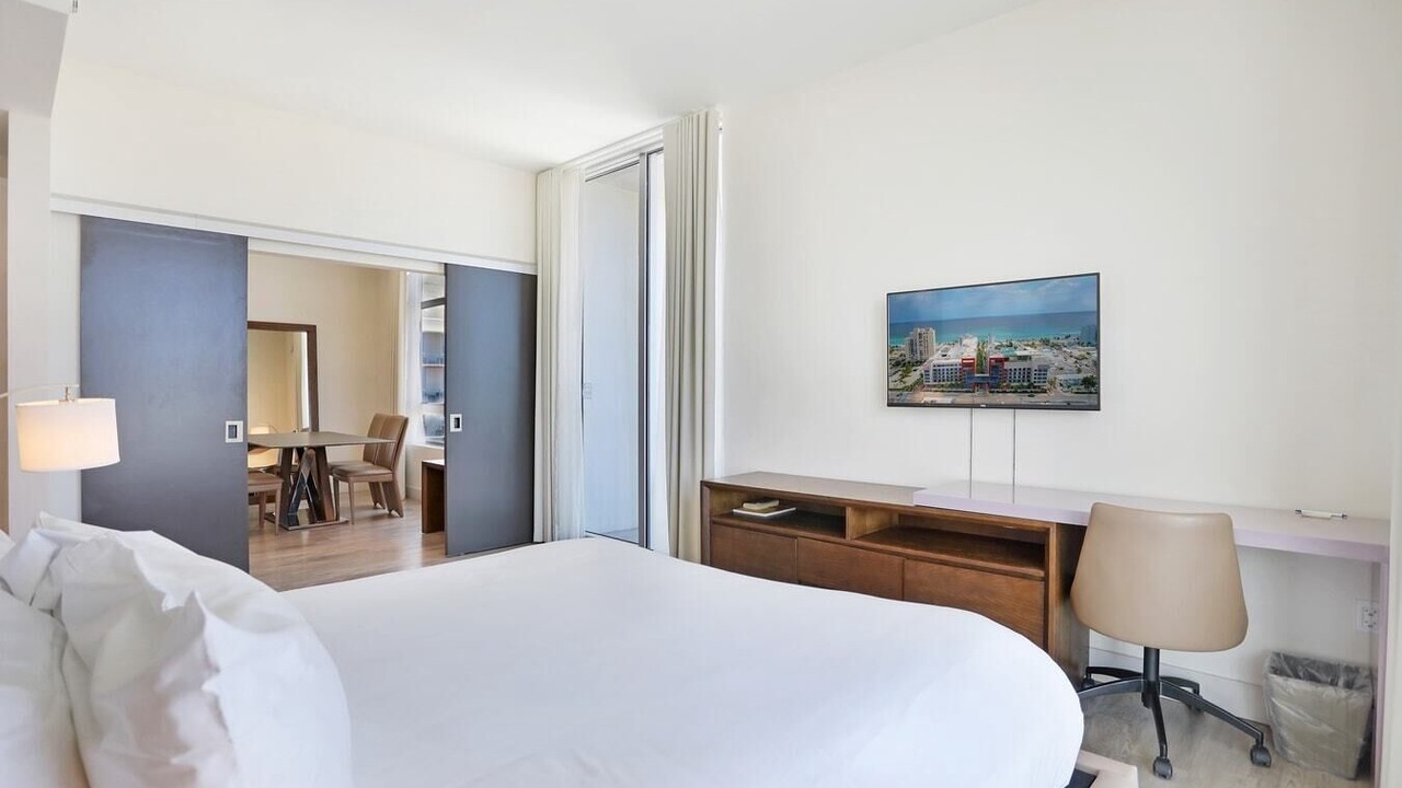 Photo of Bedroom in Hollywood