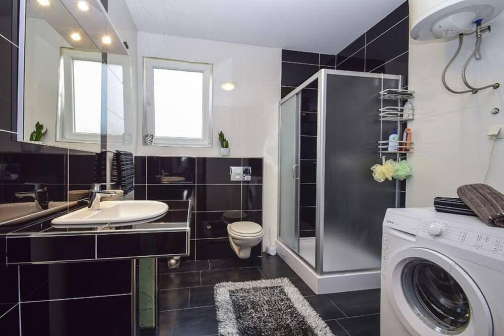 Photo of Bathroom in Srima