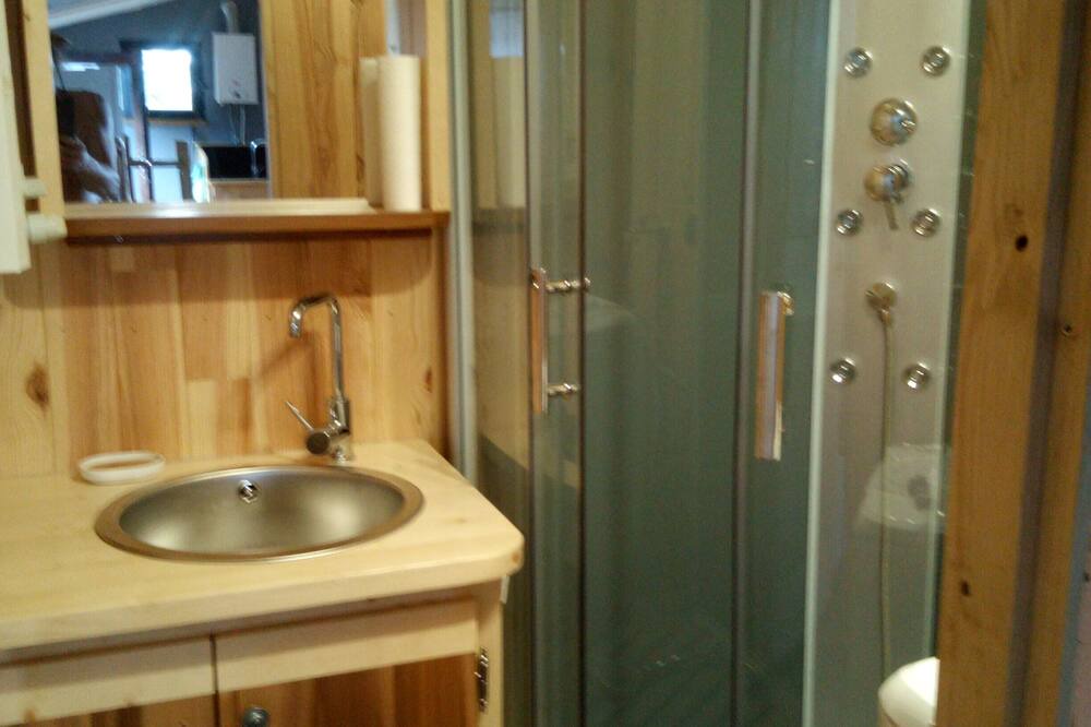 Photo of Bathroom in Genolhac
