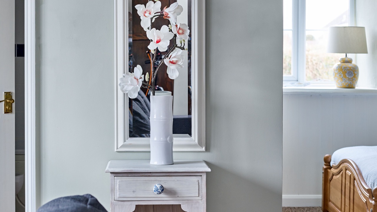 Photo of Bedroom in Langford Budville