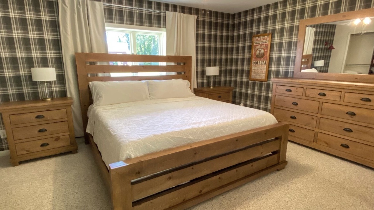 Photo of Others in Holcomb