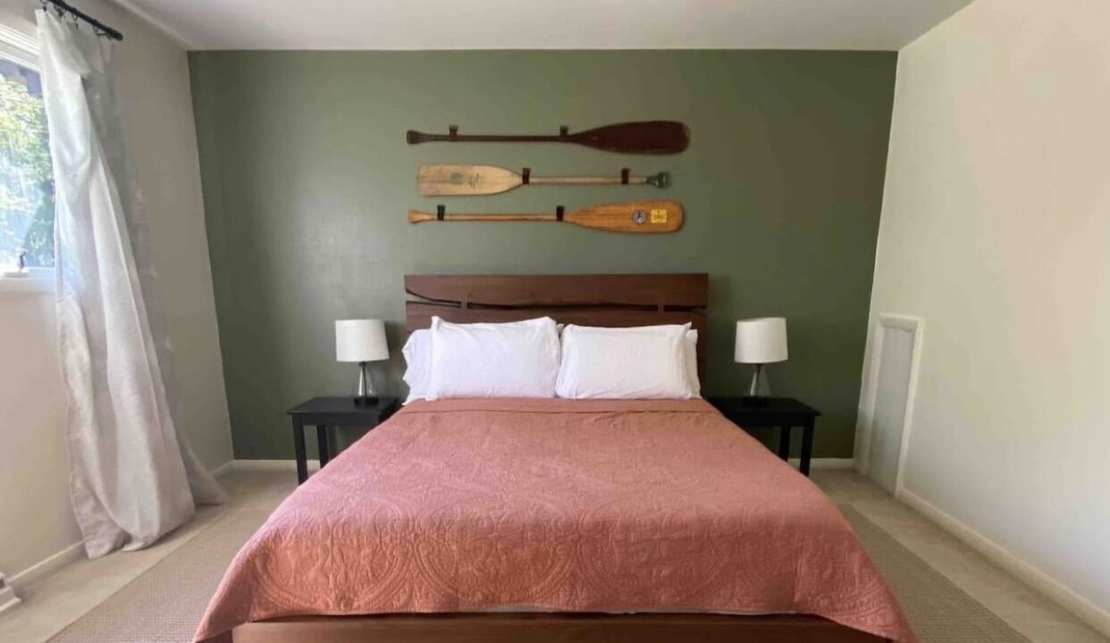 Photo of Others in Holcomb