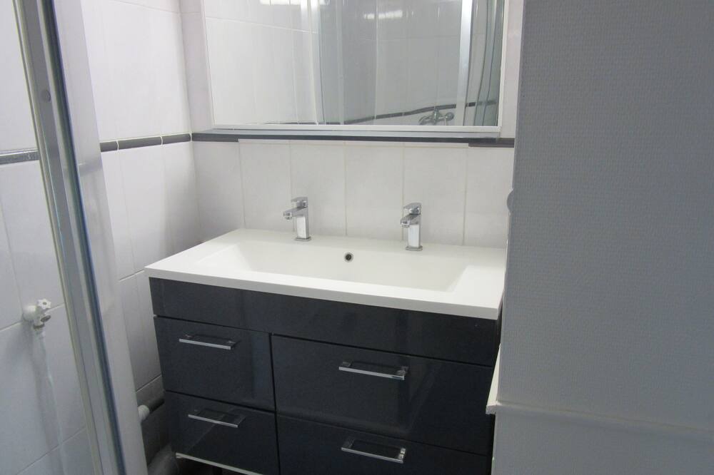 Photo of Bathroom in Cabourg