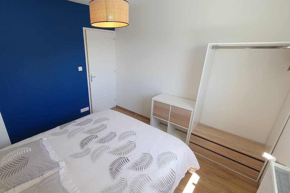 Photo of Bedroom in Saint-Jean-du-Doigt