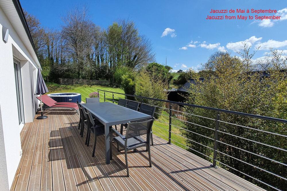 Photo of Patio Balcony in Saint-Jean-du-Doigt
