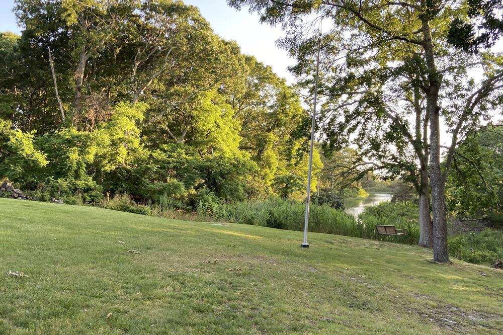 Photo of Others in Cutchogue