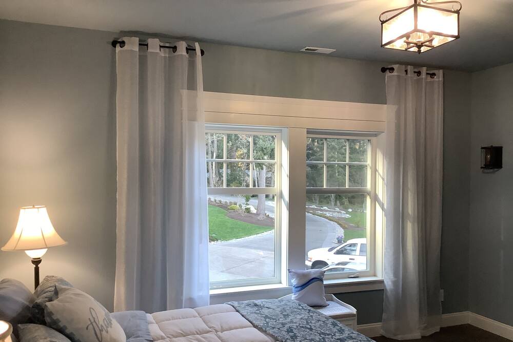 Photo of Others in Fox Island