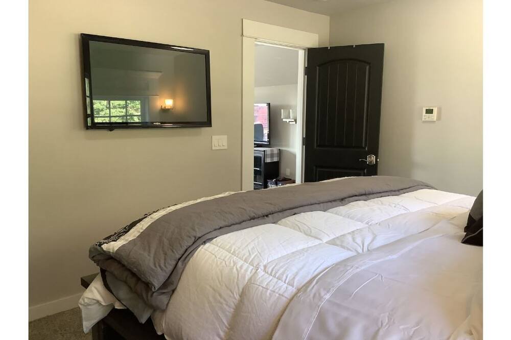 Photo of Others in Fox Island