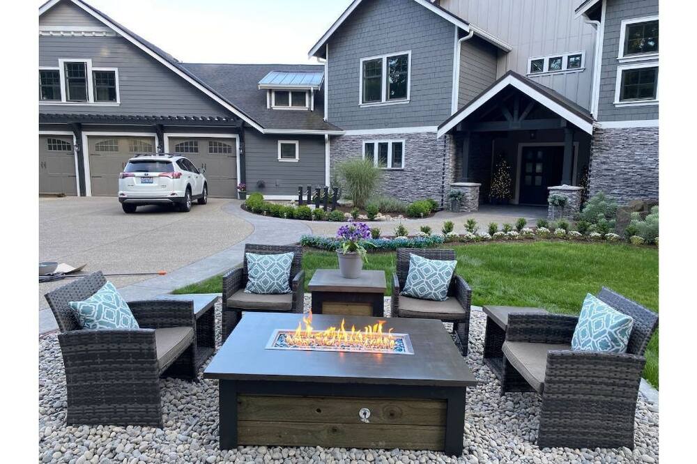 Photo of Others in Fox Island