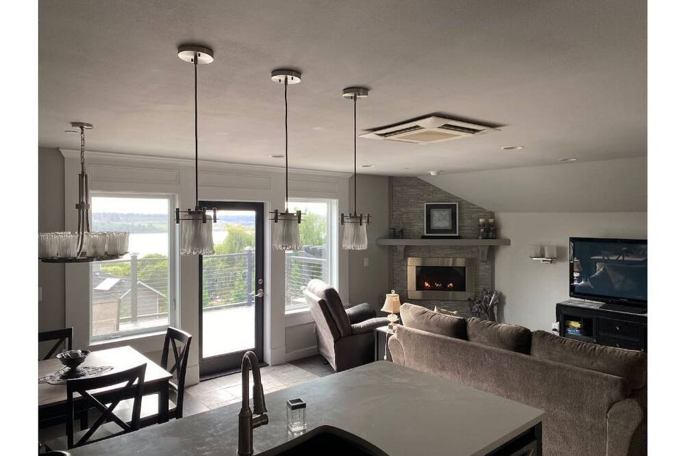 Photo of Others in Fox Island