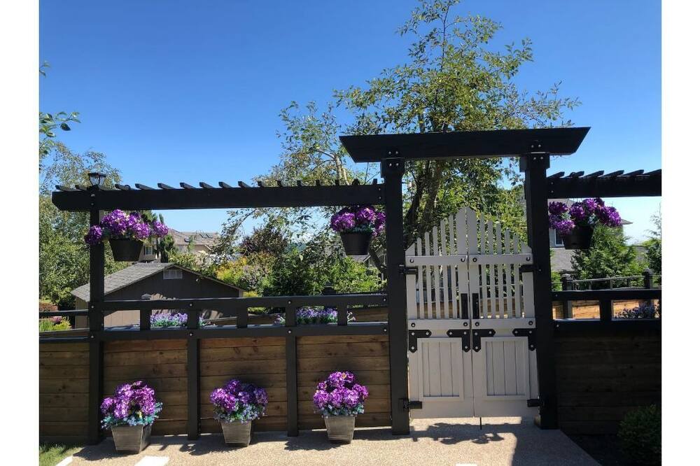 Photo of Others in Fox Island