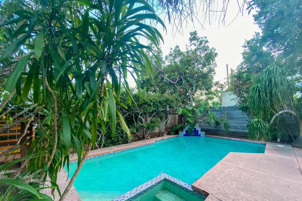 Photo of Outdoor in University Heights