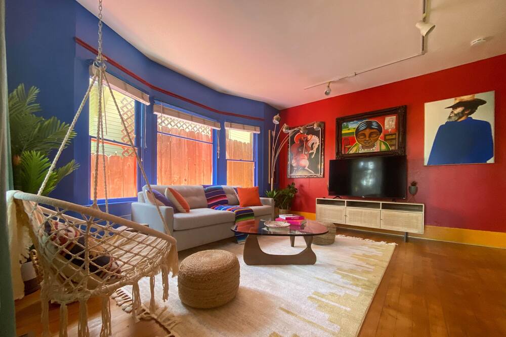Photo of Livingroom in University Heights
