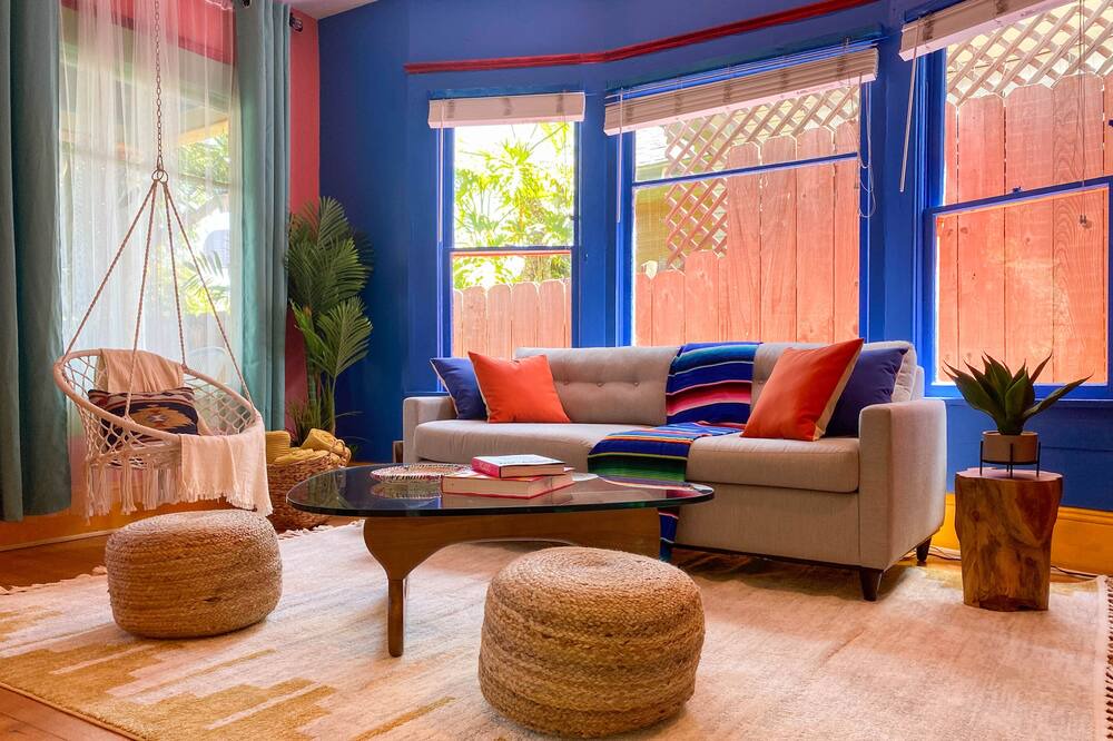 Photo of Livingroom in University Heights
