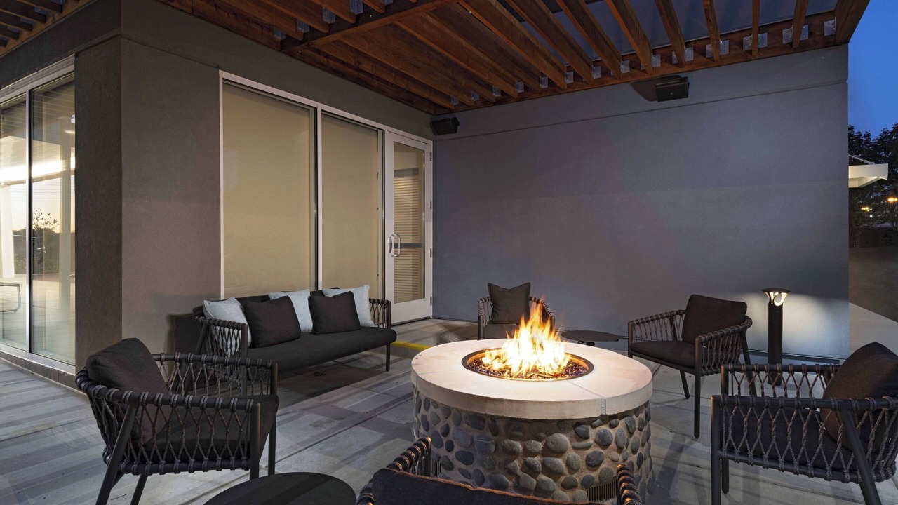 Photo of Outdoor in Brentwood