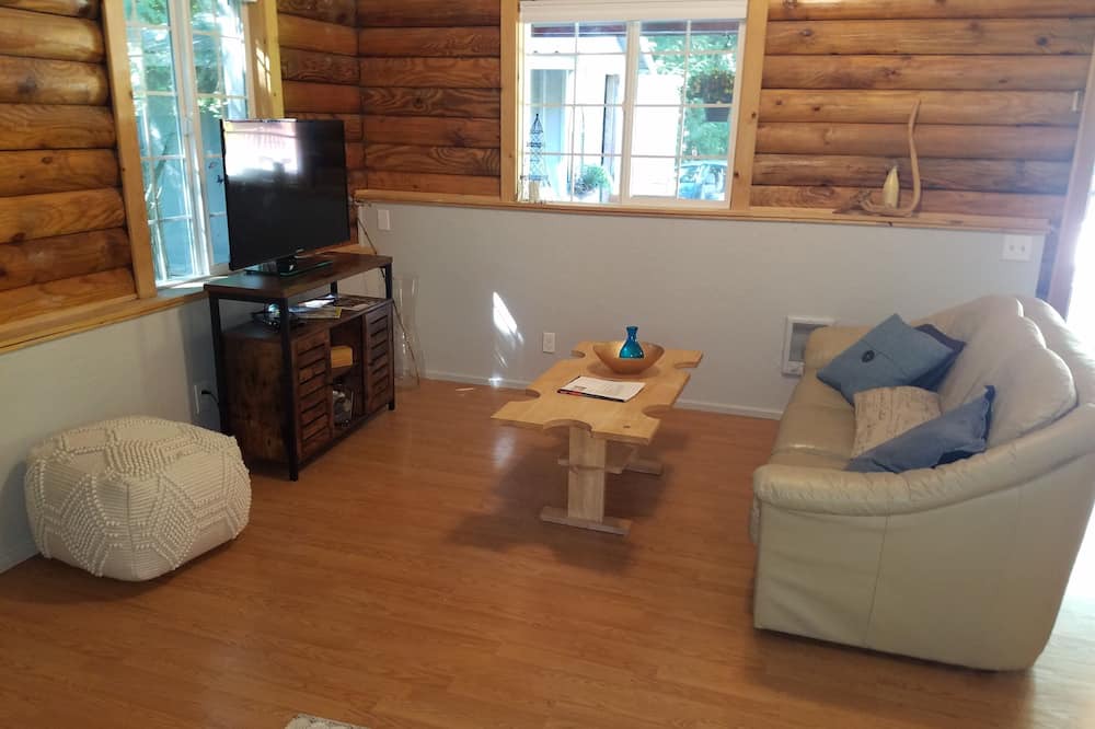 Photo of Livingroom in Sequim