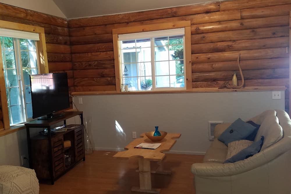 Photo of Livingroom in Sequim