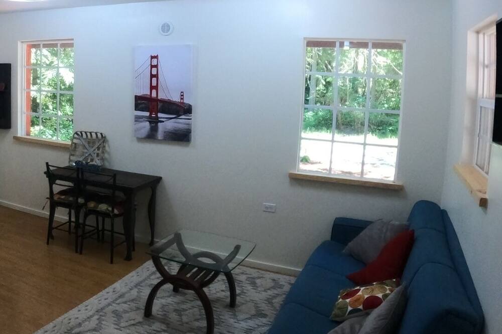 Photo of Livingroom in Sequim