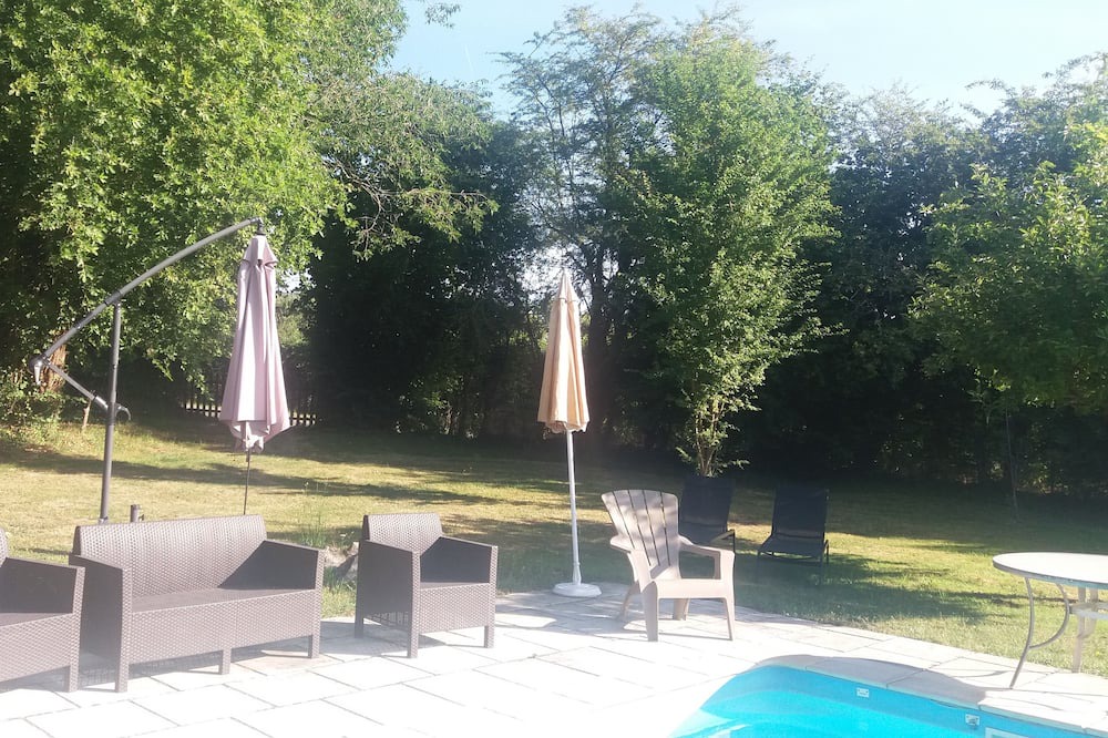 Photo of Outdoor in Dompierre-les-Eglises