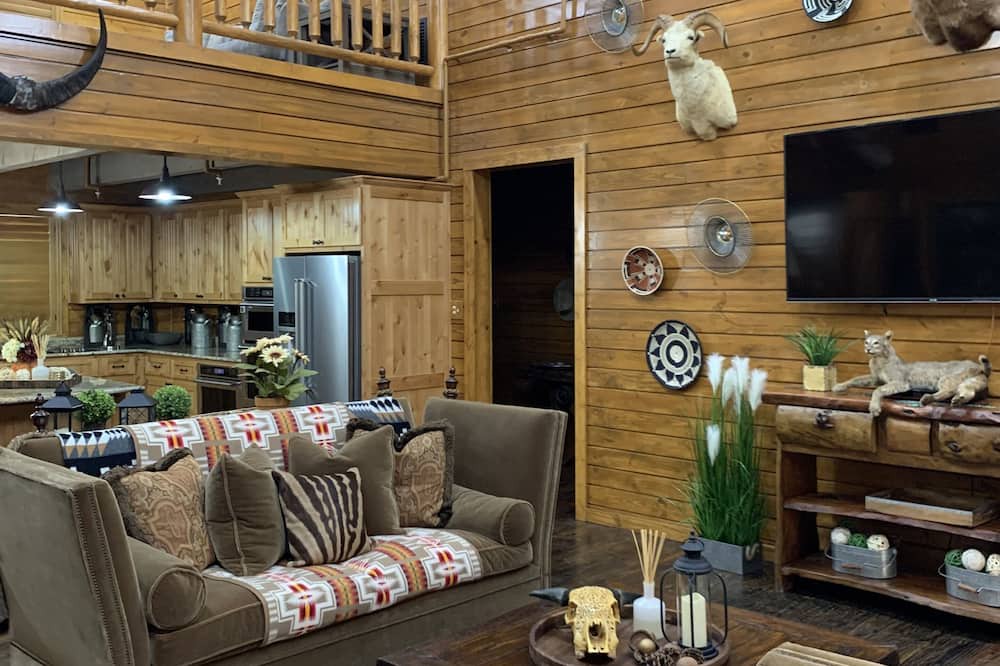 Photo of Livingroom in Lavon