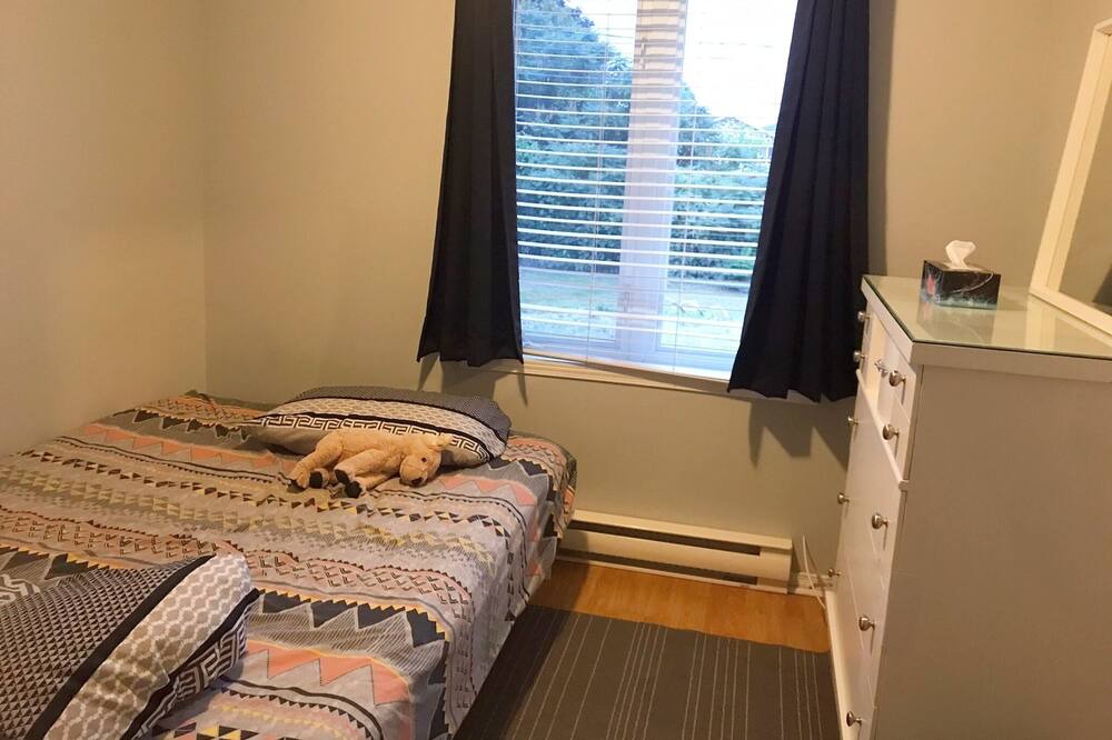 Photo of Bedroom in Pointe-Calumet