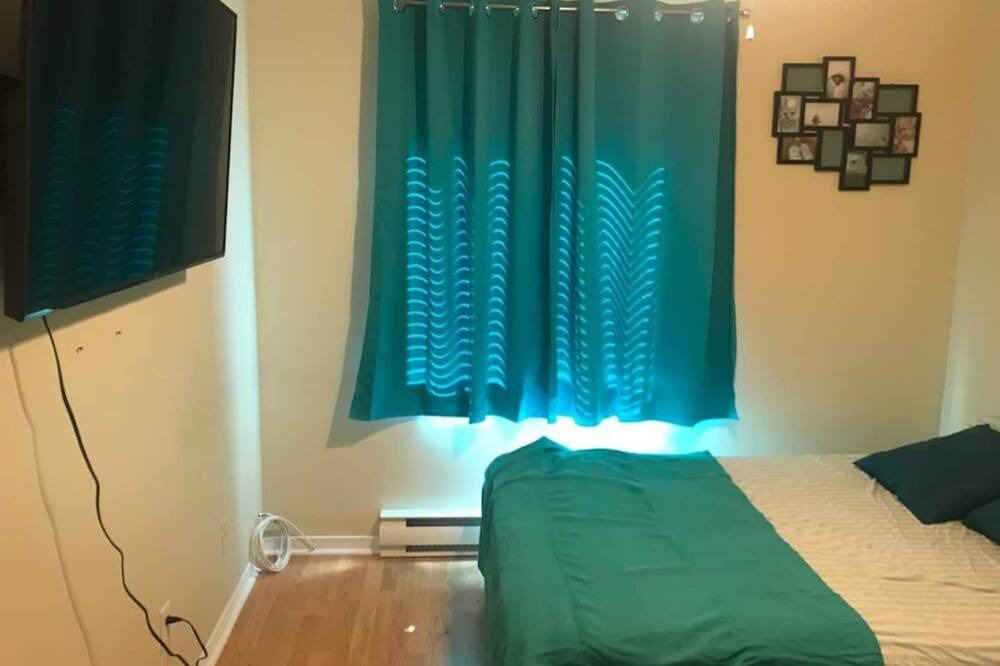 Photo of Bedroom in Pointe-Calumet