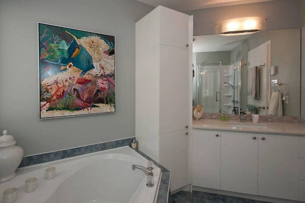 Photo of Bedroom in Pointe-Calumet