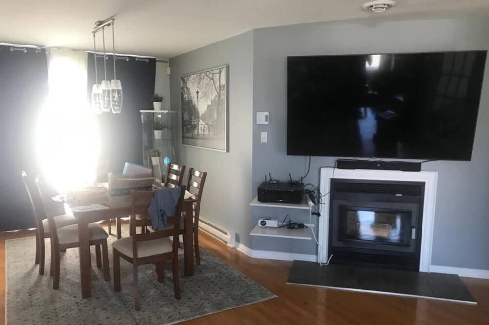 Photo of Bedroom in Pointe-Calumet