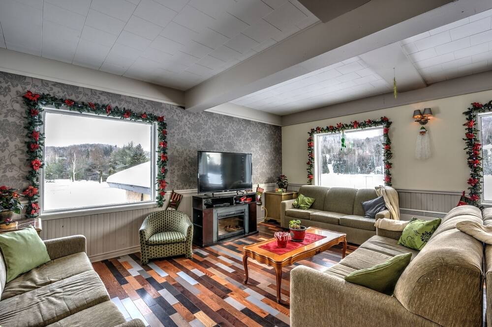 Photo of Livingroom in Sainte-Adele