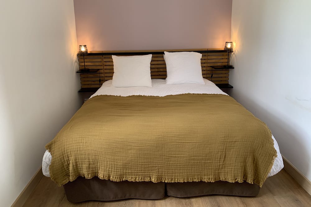 Photo of Bedroom in Rosey