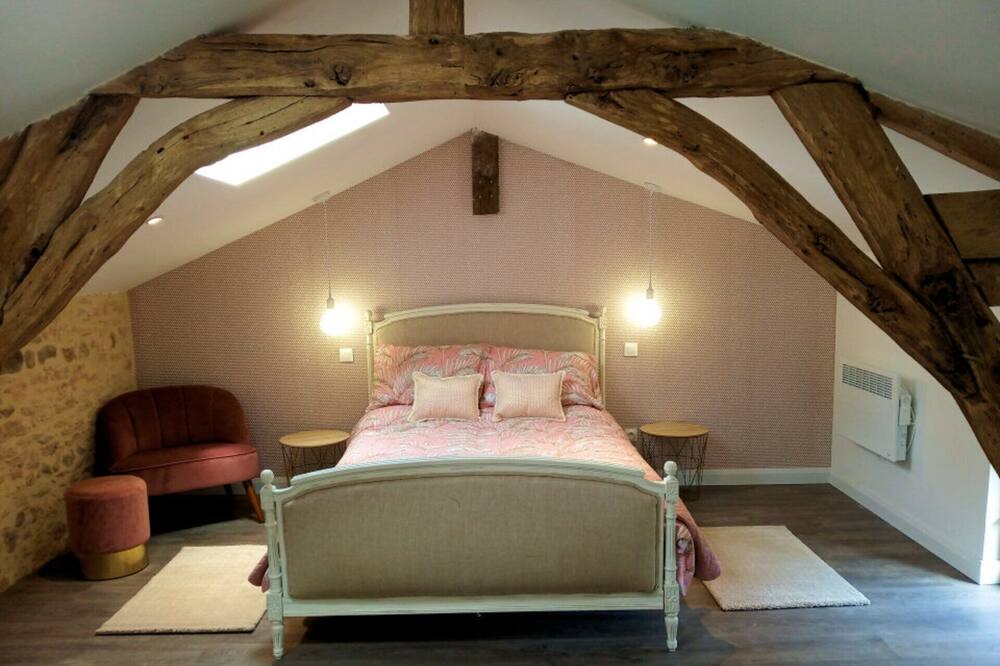 Photo of Bedroom in Villefranche-du-Perigord