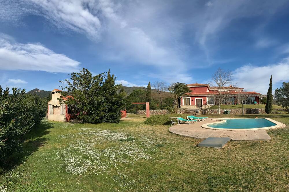 Photo of Outdoor in Vilanova d'Escornalbou