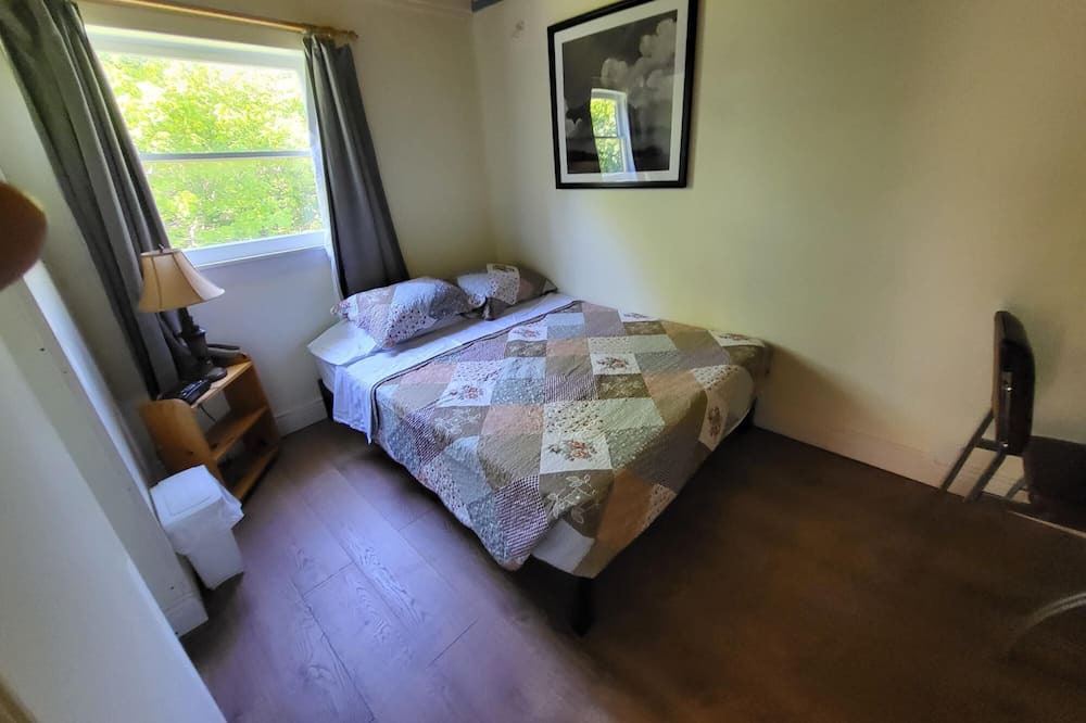 Photo of Bedroom in Pleasant Bay